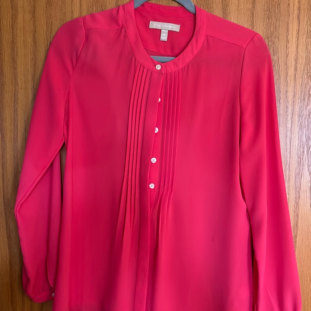 Banana Republic women’s pink, long sleeve blouse